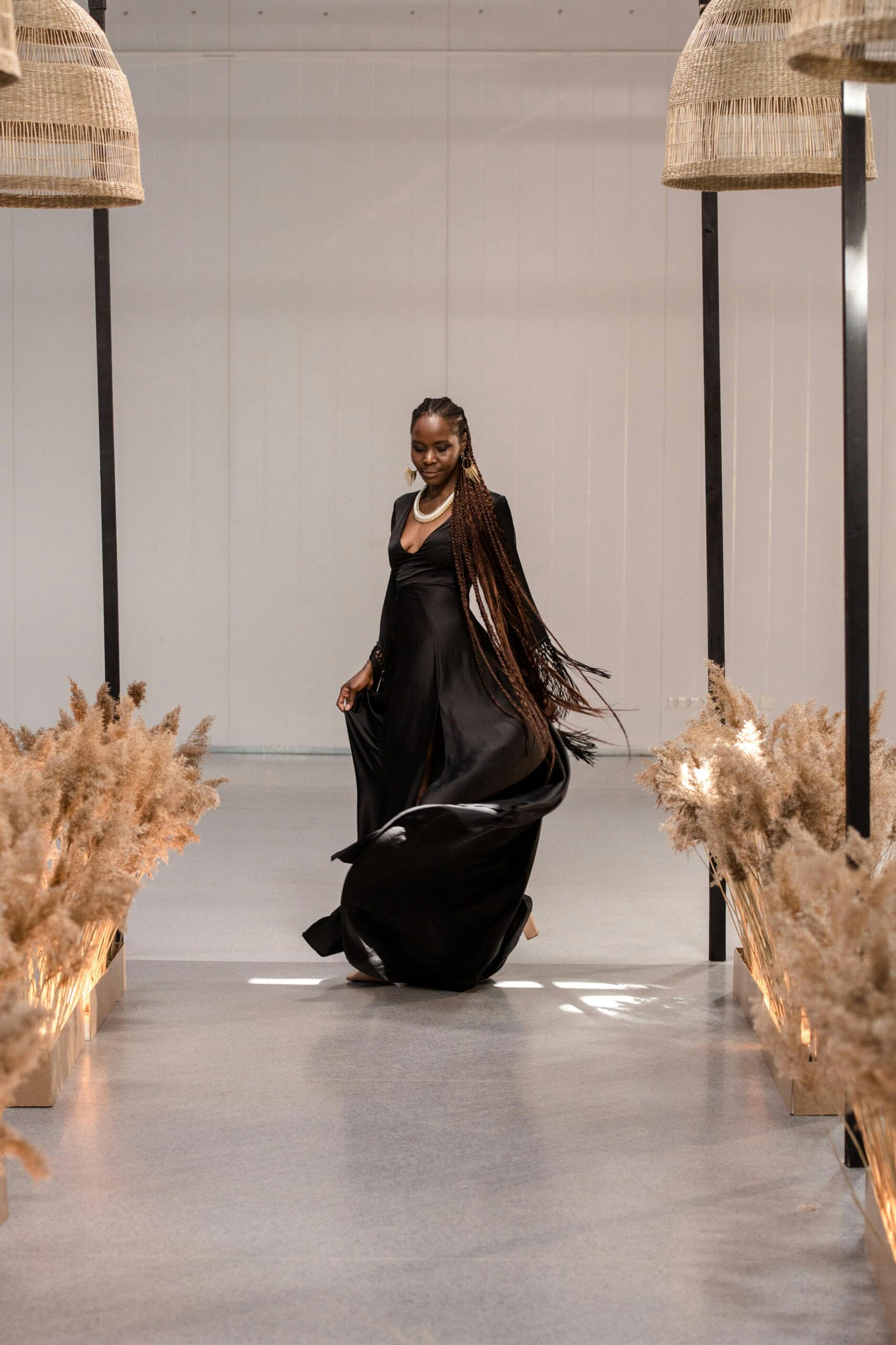 Milano Fashion Week, l’omaggio di Mazzali: “Dietro ogni abito ci sono mani e vite che raccontano l’Italia”