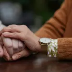 Invecchiare bene: un tema che riguarda tutti, non solo gli anziani