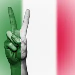 “100 Libri per la Pace”: alla Statale una doppia mostra tra pensiero, arte e scienza