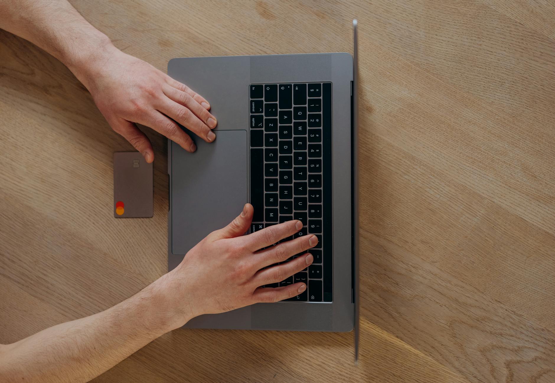 Nord Ovest, cresce l'allarme per truffe online e baby gang