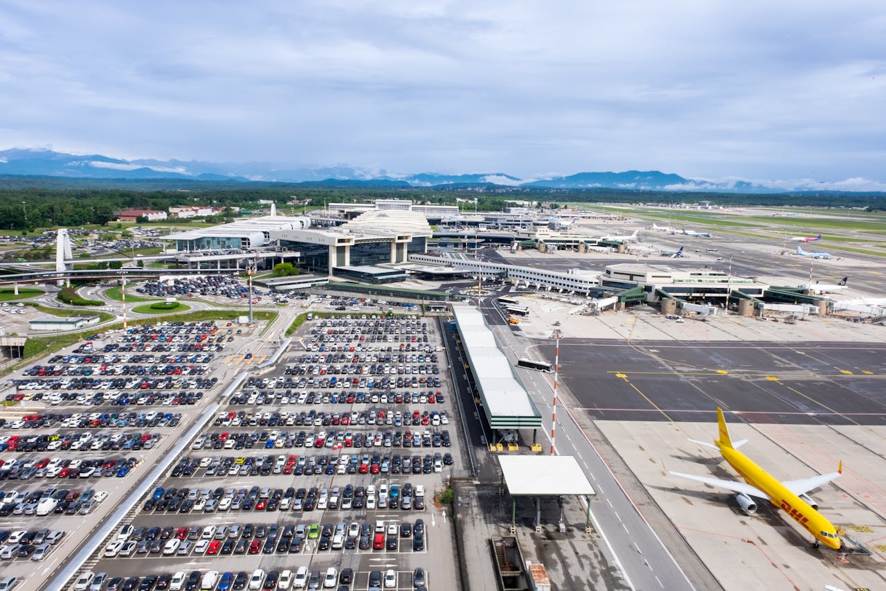 Aeroporti lombardi e mobilità privata: come cambiano gli spostamenti da e per Malpensa
