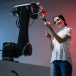 Lombardia, robot e IA nelle imprese innovative: 30 milioni dal bando Step