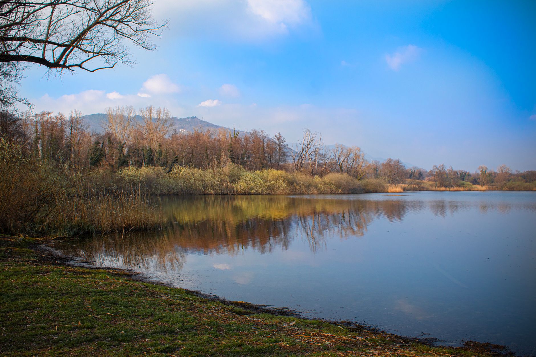 Lombardia, laghi sotto esame: 15 punti fuori limite